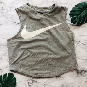 Nike sleeveless cropped tank
